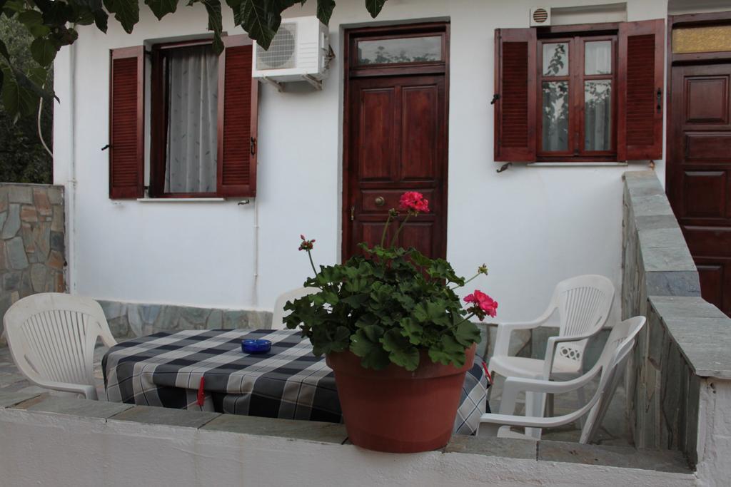 Ballas Apartments Agia Efimia Rom bilde