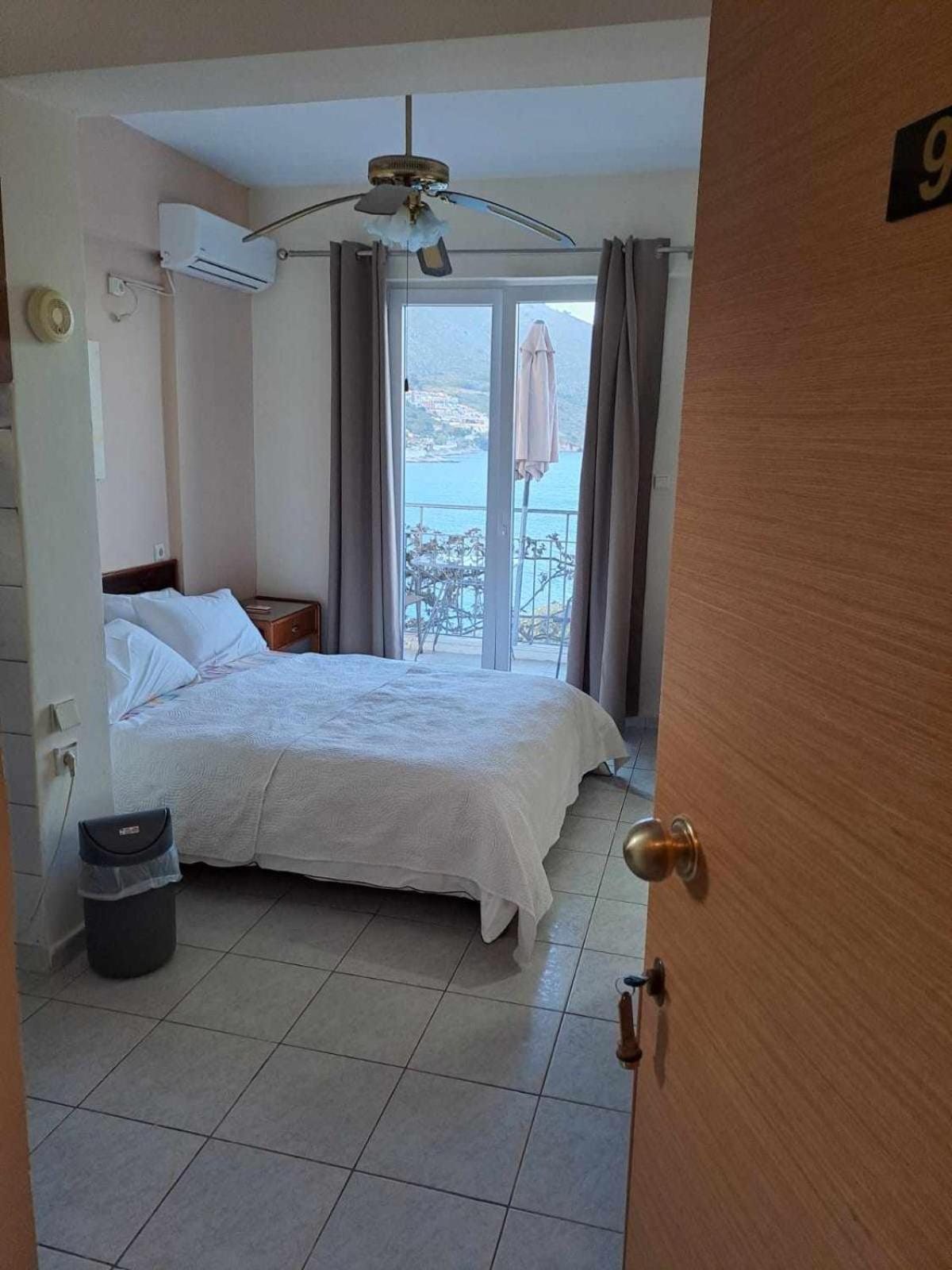 Ballas Apartments Agia Efimia Eksteriør bilde