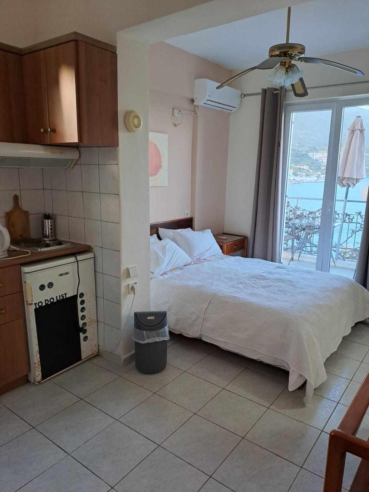Ballas Apartments Agia Efimia Eksteriør bilde