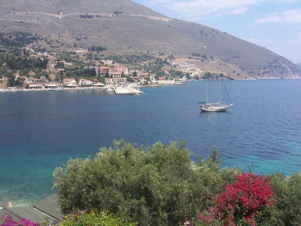 Ballas Apartments Agia Efimia Rom bilde