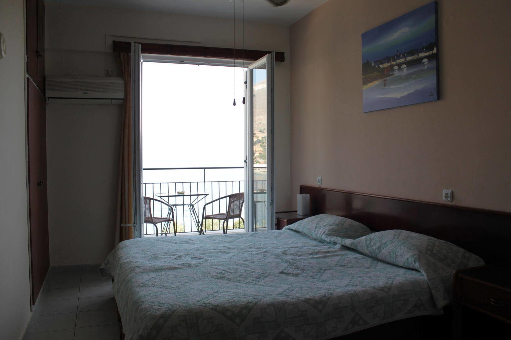 Ballas Apartments Agia Efimia Eksteriør bilde